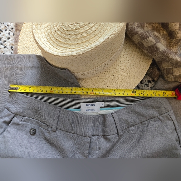 RICKI's grey dress pants. Size 8. Polyester & Rayon - Picture 4 of 10